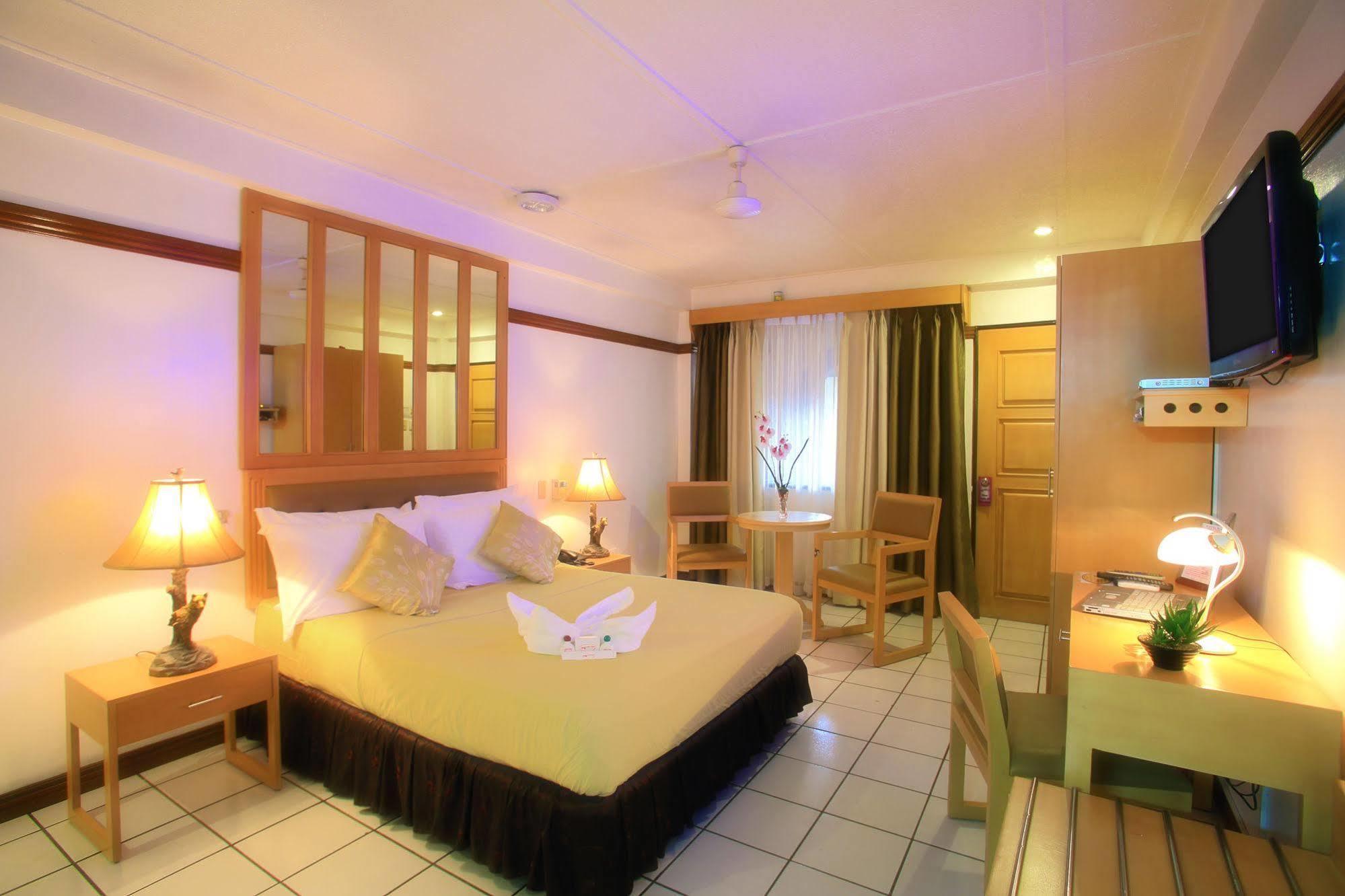 Orchid 3* Angeles