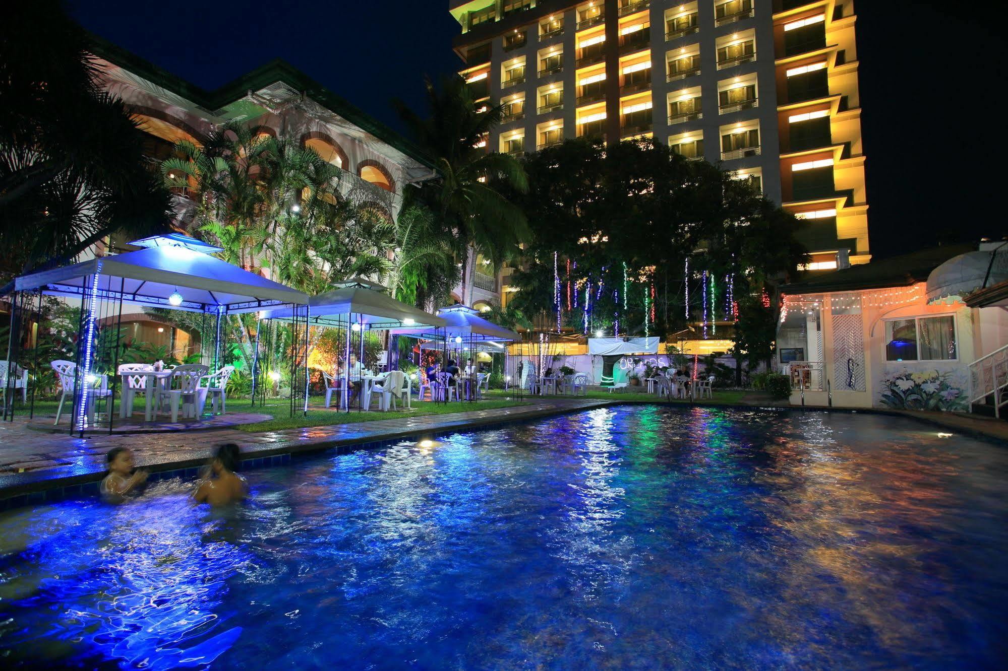 Orchid Hotel 3*